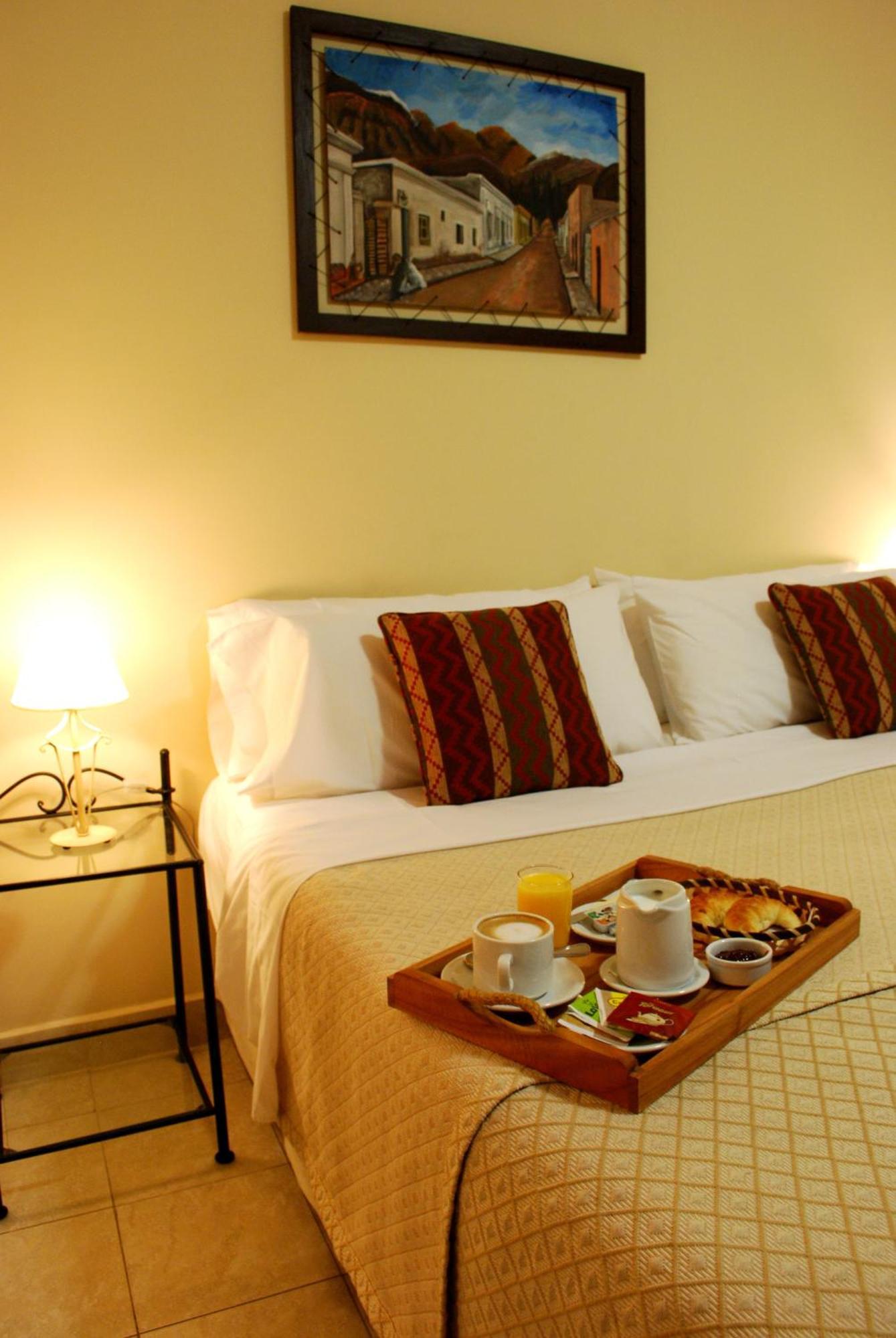 Hotel San Francisco Салта Екстериор снимка