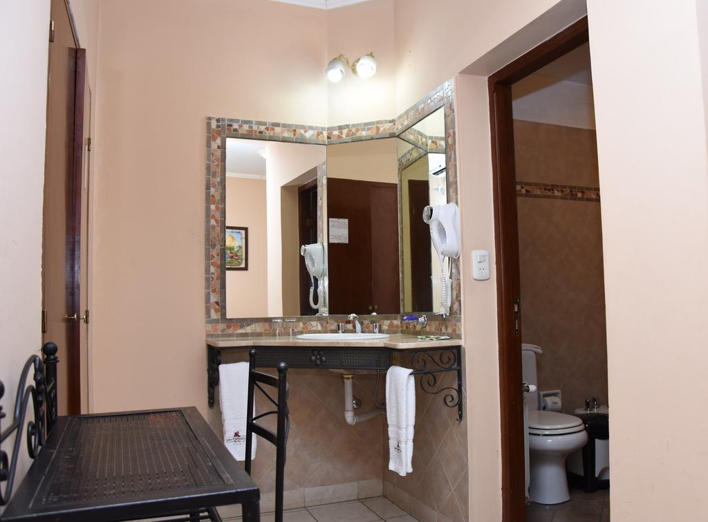 Hotel San Francisco Салта Екстериор снимка