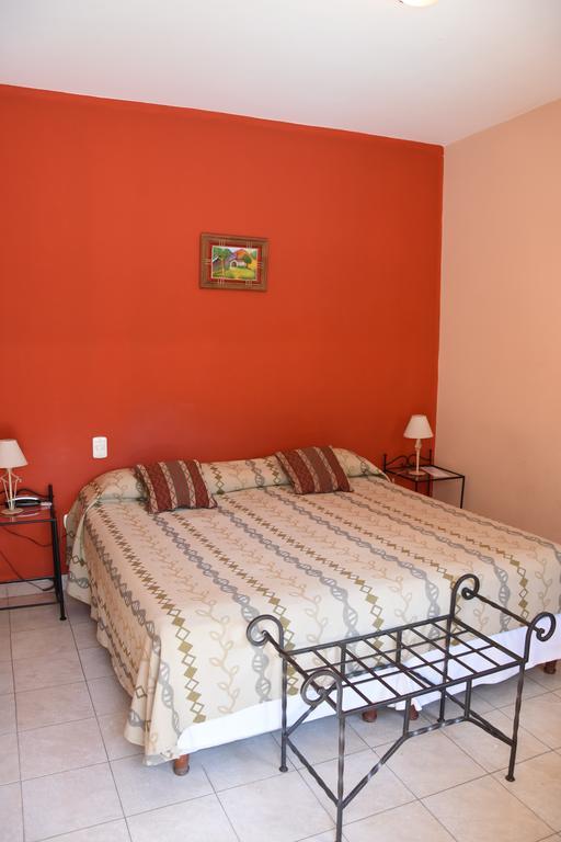 Hotel San Francisco Салта Екстериор снимка