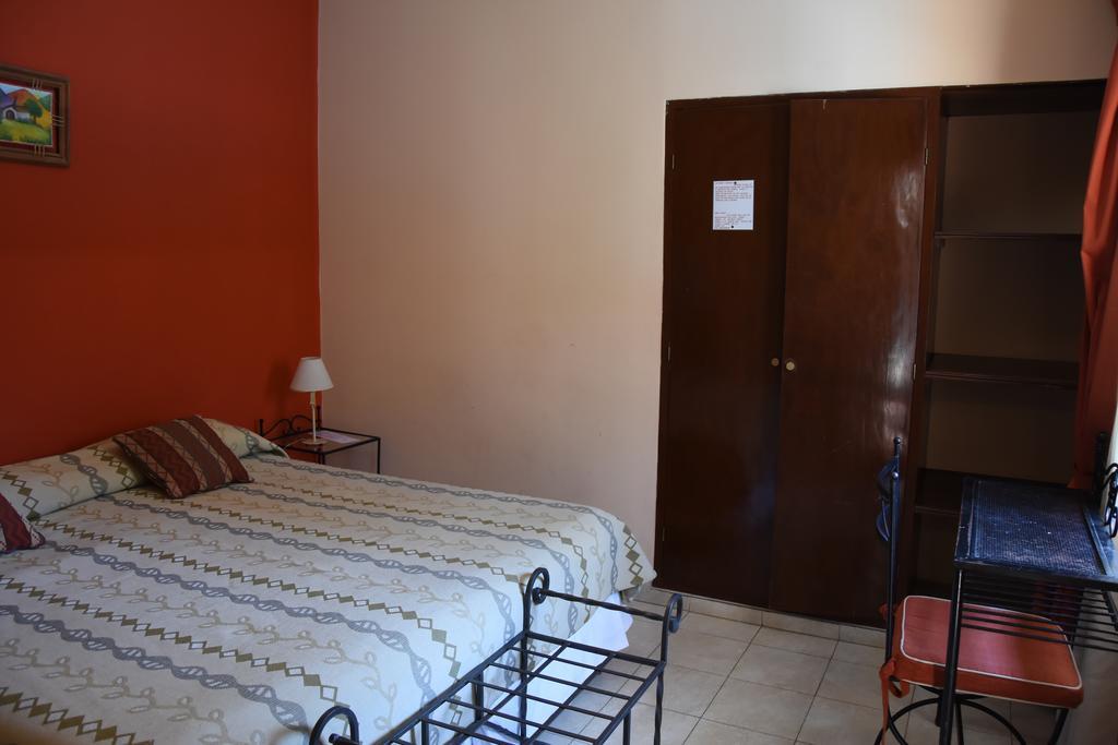 Hotel San Francisco Салта Екстериор снимка