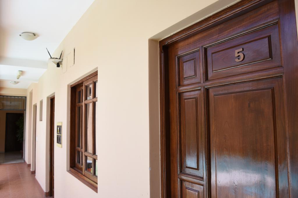 Hotel San Francisco Салта Екстериор снимка