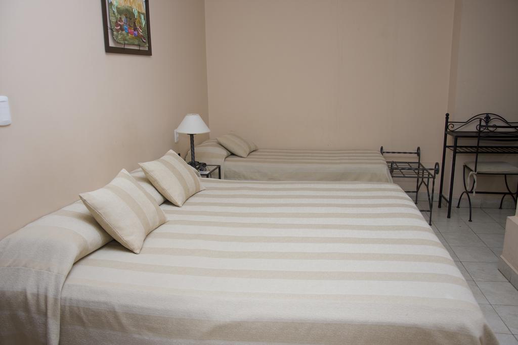 Hotel San Francisco Салта Екстериор снимка