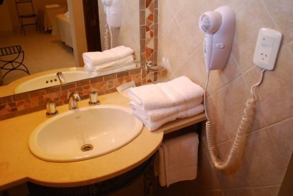 Hotel San Francisco Салта Екстериор снимка